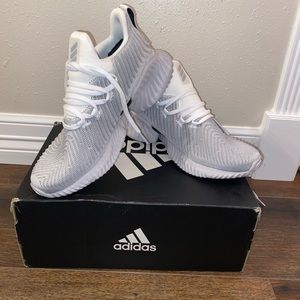 Alphabounce Adidas